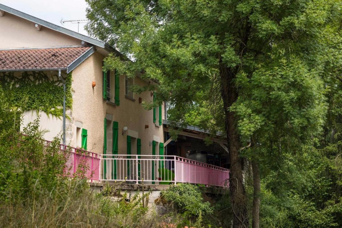 Jolie Vache Deguisee En Fleurs, Chambre D'Hote A Soulosse Kamer foto